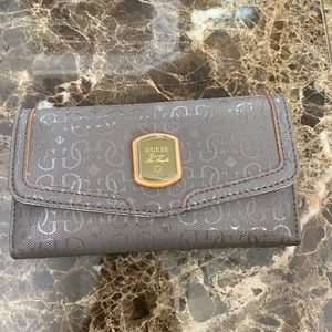 New Guess Multi Clutch Wallet Gray